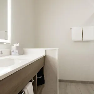  Hotel Express & East By Ihg United States